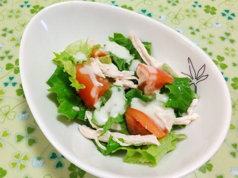 サラダチキン・トマト・レタスのサラダ